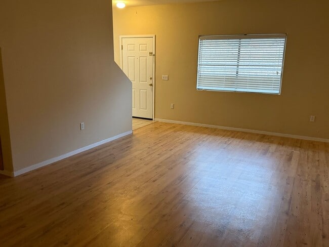 Photo - Great 4 bedroom townhome