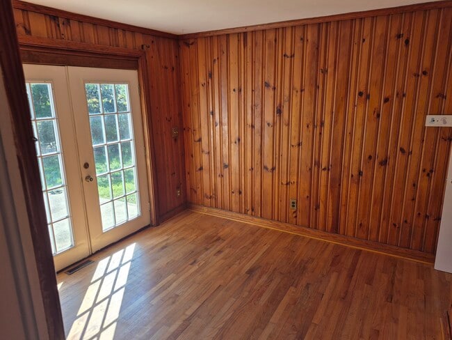 Photo - 103 Cardinal Dr