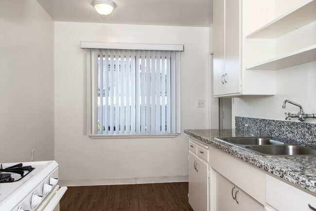 Photo - 63 San Marino Ave