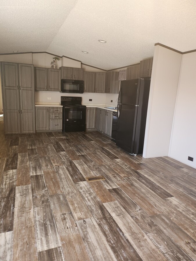 Photo - 3800 N Golder Ave