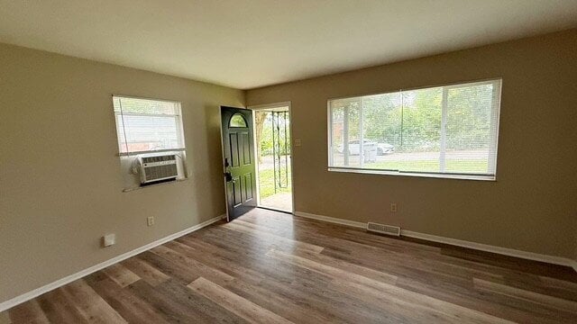 SOUTH BROAD RIPPLE 2 BEDROOM RECENTLY UPDATED!