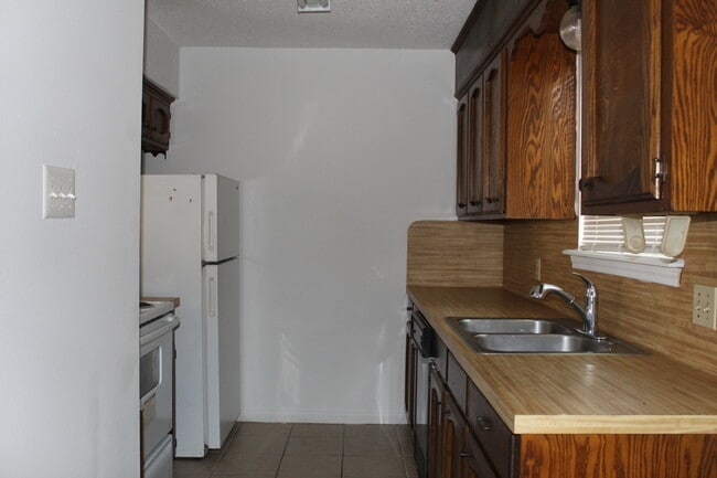 Huntley Place (78)