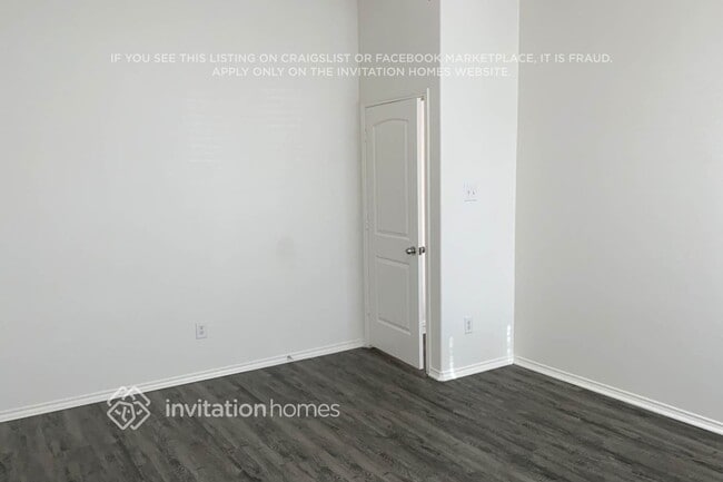 Photo - 1040 English Ivy Dr