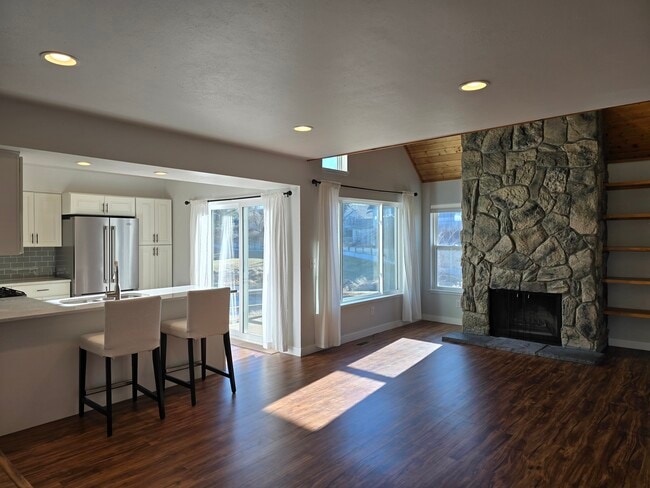 Photo - 2415 S Xanadu Way