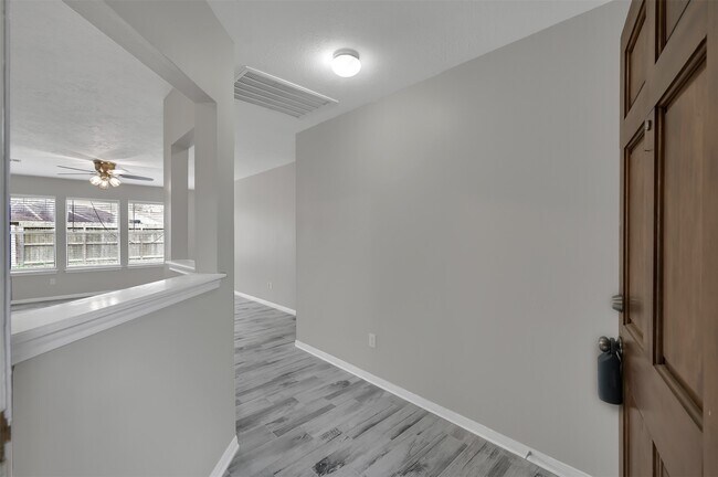 9111 Walnut Glen Dr