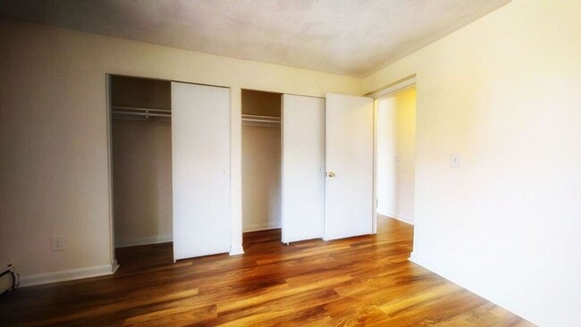 Photo - 1-Bed  w/ h & hw