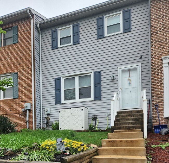 Photo - 17 Mall Rd Townhome