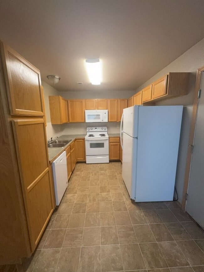 Photo - STUDENTS WELCOME! 3 Bed, 2 Bath Duplex in West Fort Collins close to Foothills