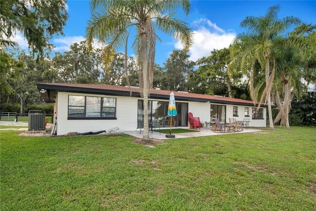 Photo - 90 Crescent Blvd