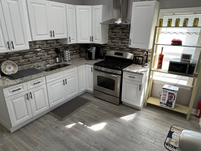 Photo - 5830 S Wabash Ave Unidad 2