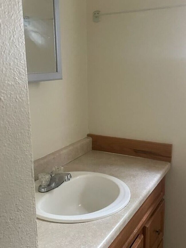 1502 Ernest Ave Unit 6