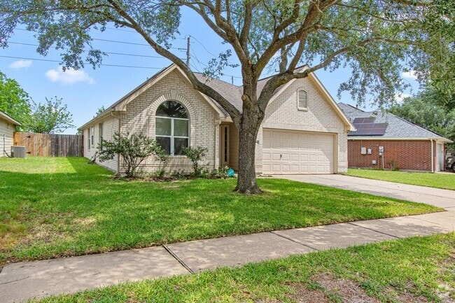 Building Photo - 20314 Pomegranate Ln Rental