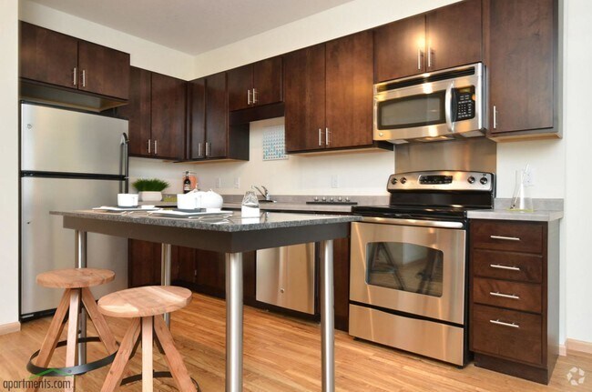 Eat-In Kitchen