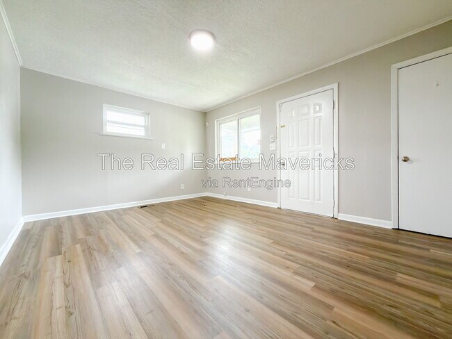 4706 Midland Pike