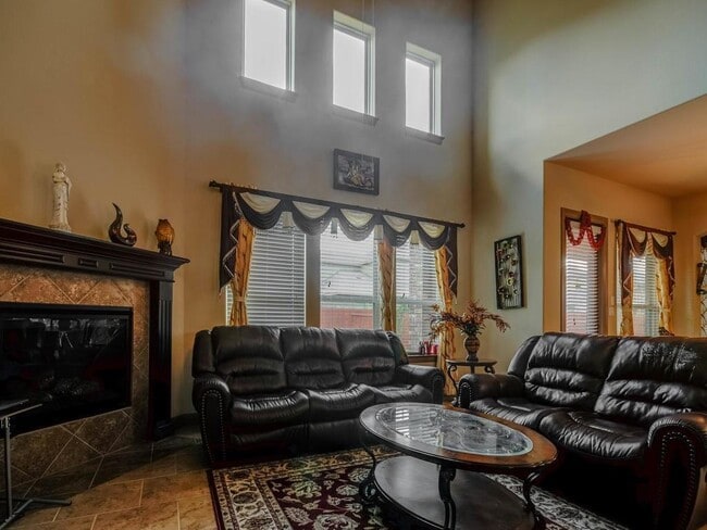 Photo - 2612 Dalea St