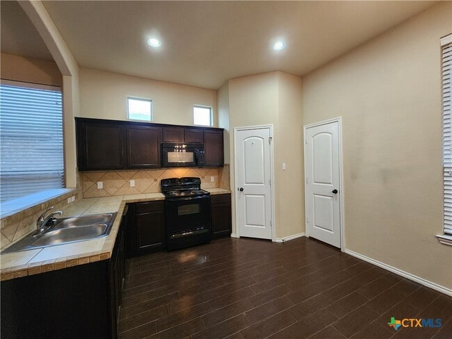 Photo - 303 Rosalie Dr