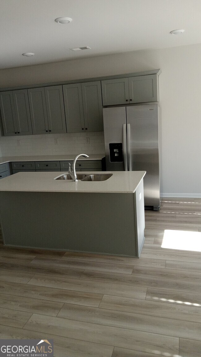 Photo - 2498 Polaris Way SW