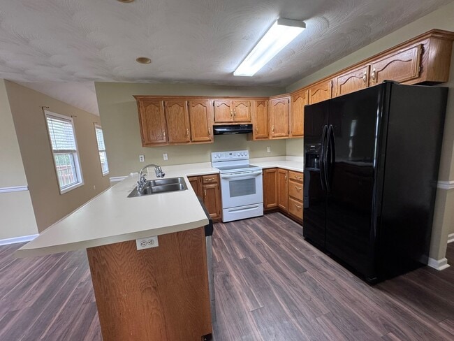 Photo - 204 Boone Dr