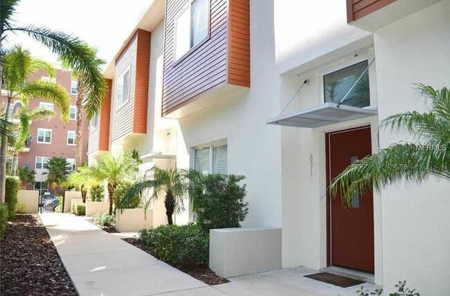 Building Photo - 829 3rd Ave N
