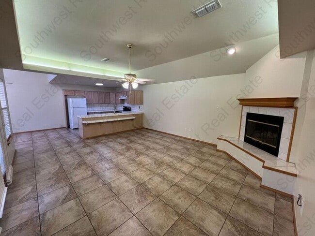 Photo - Beautiful 2 Bedroom 2 Bathroom Home- Colon...