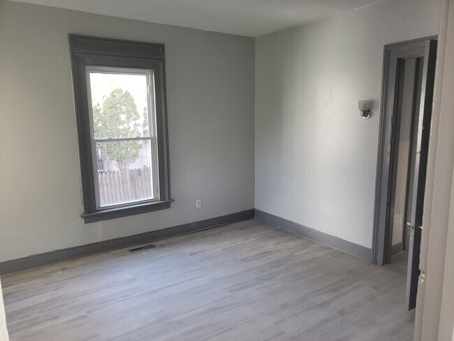 Photo - 397 Circular Ave Unit #2B