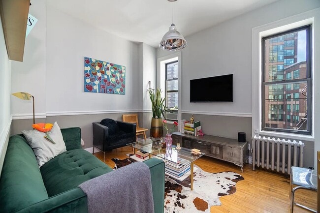 Photo - 25 Thompson St Apartment Unit 14