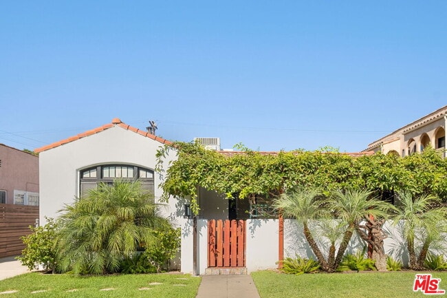 Photo - 813 N Orange Grove Ave