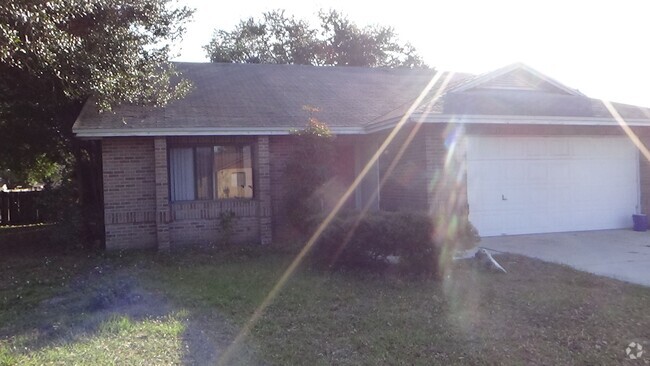 Building Photo - 2Bedroom 2 bathroom in Lakeland Rental