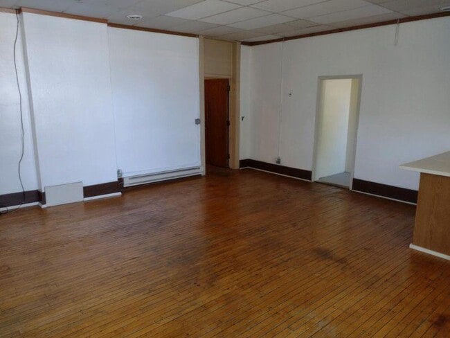 Photo - 120 Brown St