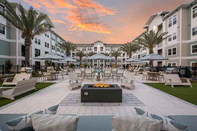 Arcadia at Veranda Falls apartments — community photo