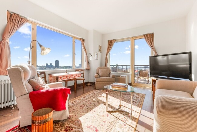 Photo - 3312 HUDSON Ave Unit 10B