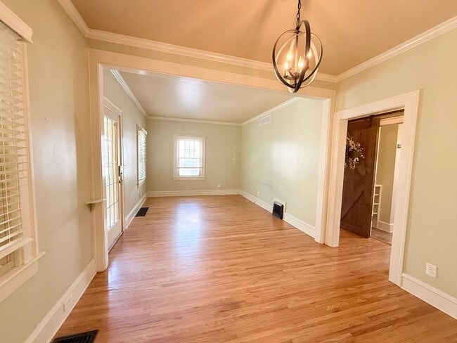 Photo - Beautifully updated 2 bed/2 bath in Bloomi...