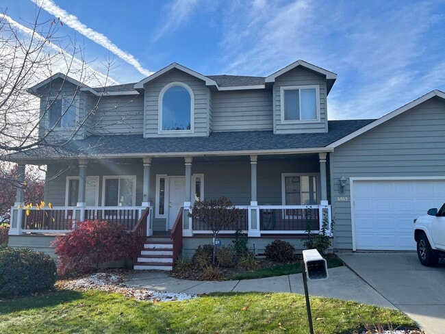 Beautiful 9 Mile Area Home - Beautiful 9 Mile Area Home