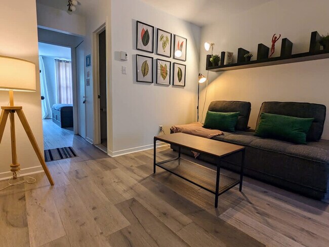Photo - 1851 Rue Saint-Germain Unit SI FL3-ID1589034P