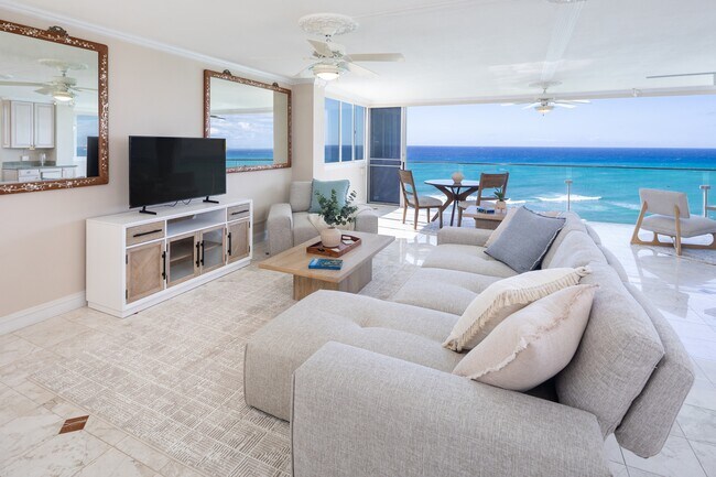 Photo - 3065 Kalakaua Ave