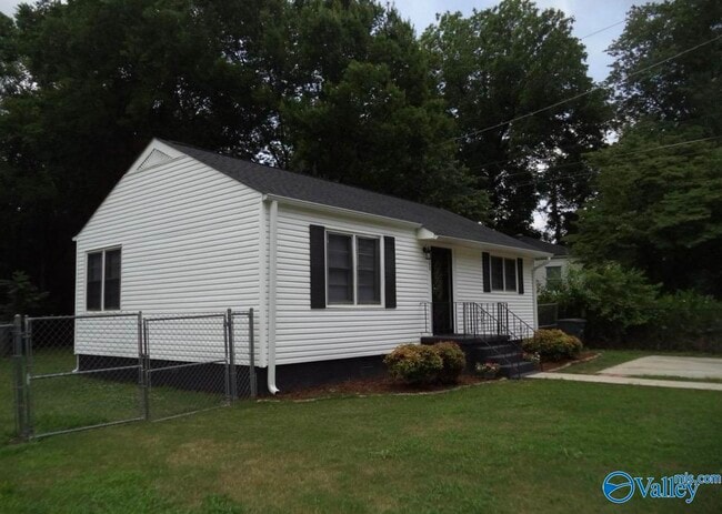 Photo - 300 N Plymouth Rd NW