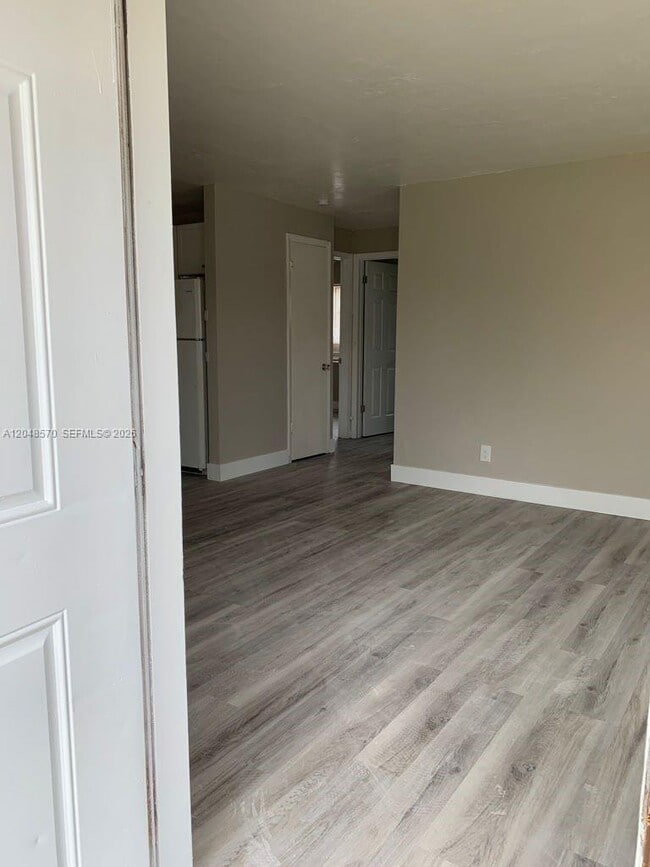 Photo - 6317 SW 18th St Unidad .