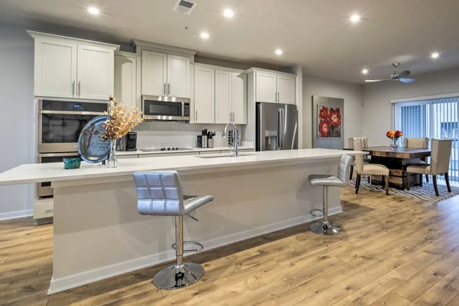 Photo - Luxury 3BR/2.5BA Condo w/ Balcony and Rooftop Terrace & Garage – Walk to One Loudoun