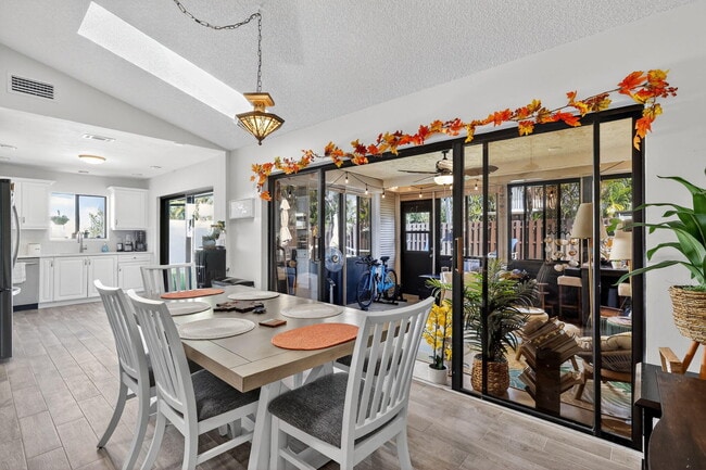 Photo - 235 SW 29th Ave