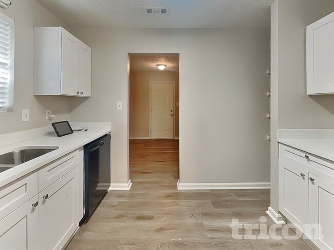 Photo - 2797 Priscilla Way