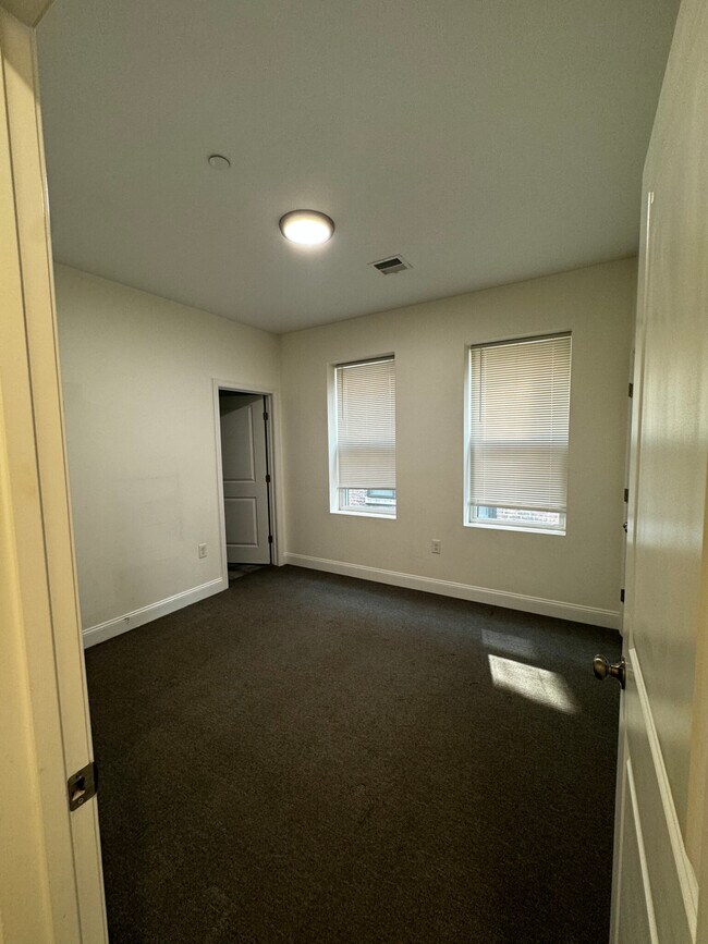 Photo - 123 Intervale St Unit 1