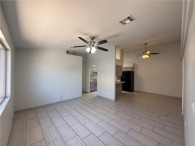 Photo - 2014 Gates Ave