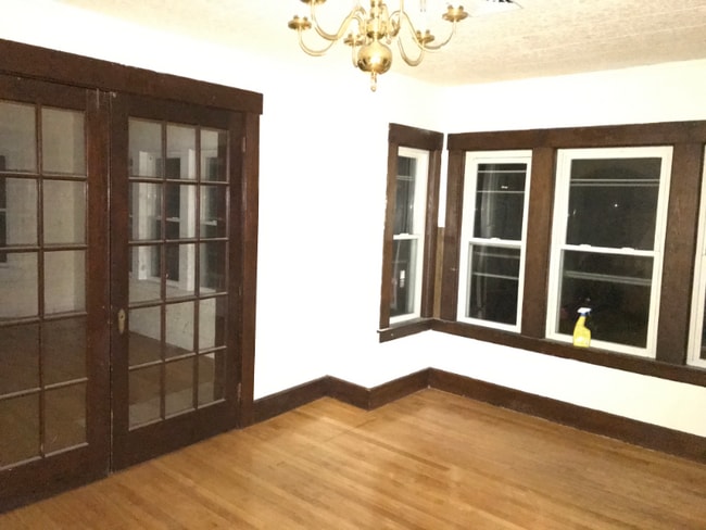 Photo - 205 Rollstone St Unidad 3F