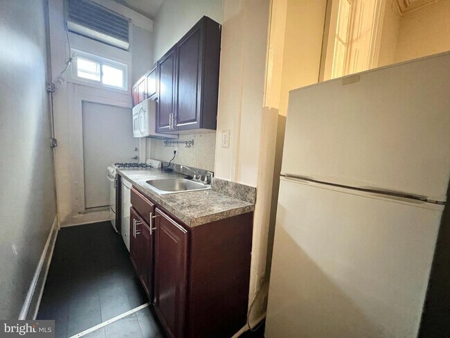 Photo - 735 Spruce St Unidad 2F