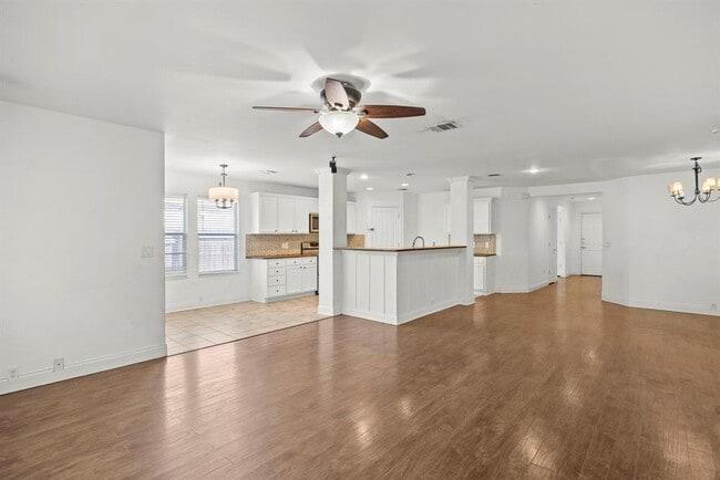 Photo - 789 Kingfisher Ln