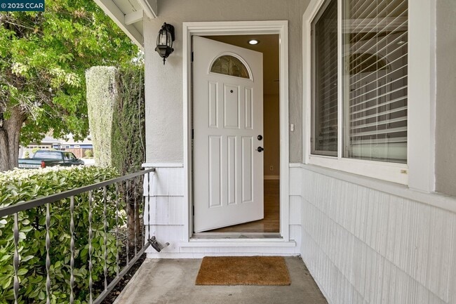 Photo - 880 Audrey Ct