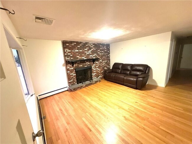 Photo - 8 Ashby St