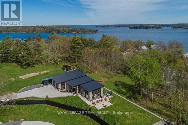 Photo - 8 Headlands Way