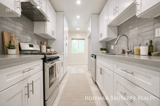 Photo - 1724 Arizona Ave Unit 204