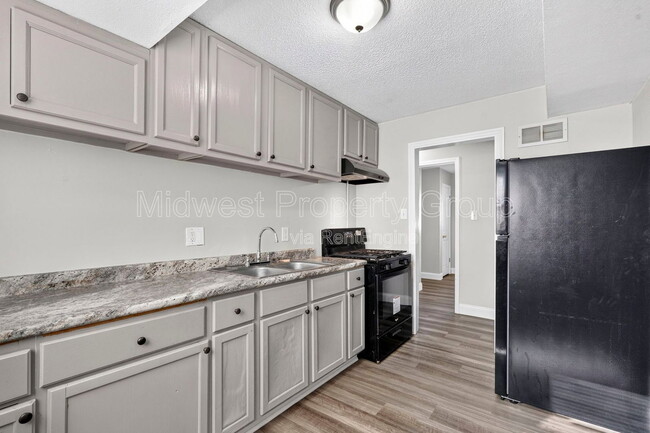 Photo - 273 Roderick Dr